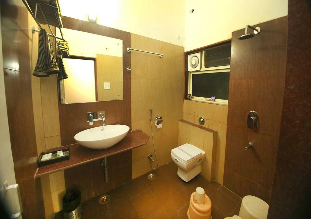 Mpt White Tiger Forest Lodge Tāla Dış mekan fotoğraf